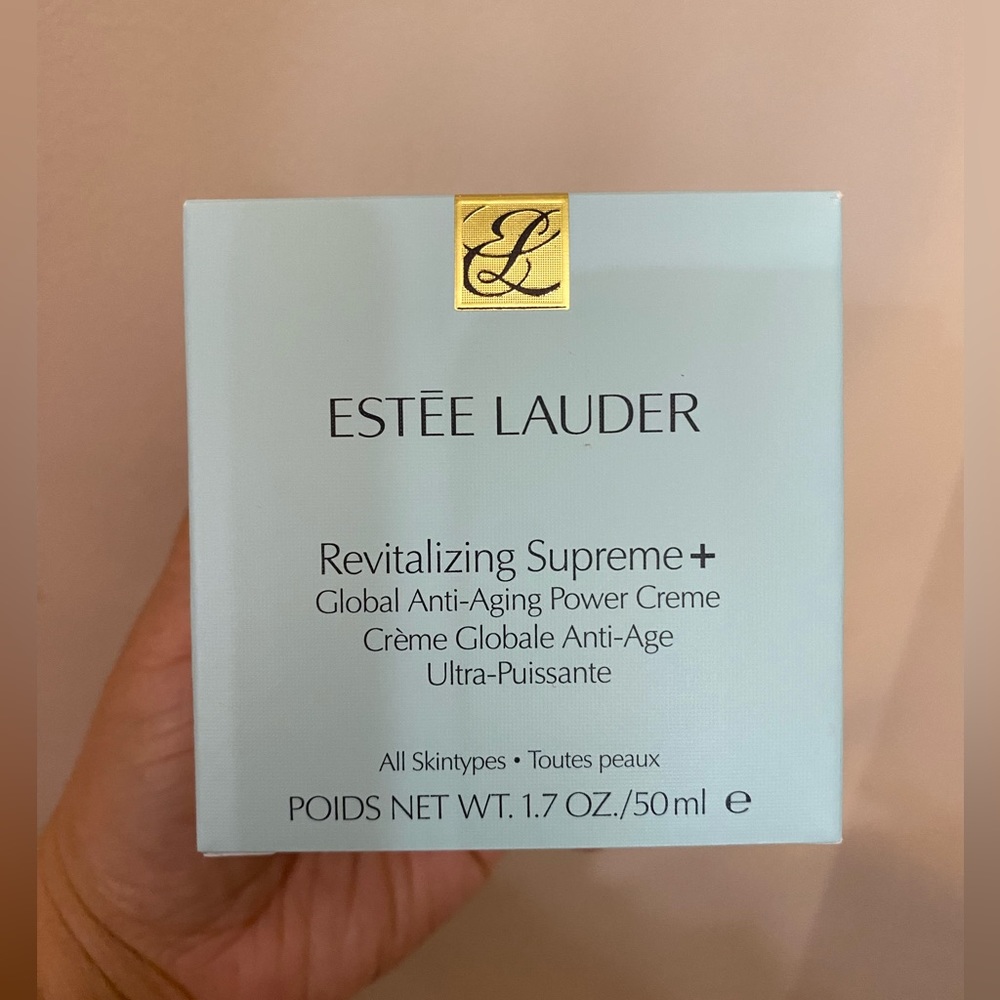 Estee Lauder Revitalizing Supreme+ Global Anti-Aging Power Cream - Picture 4 of 4
